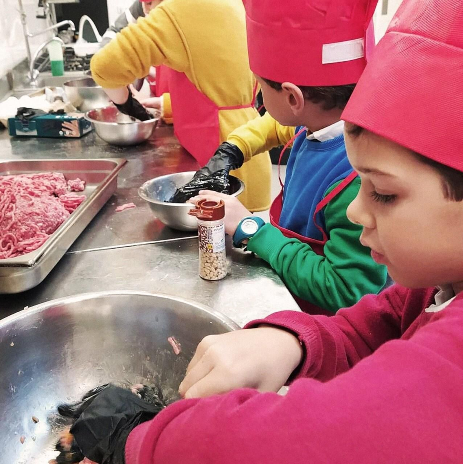 Nueva edición del Taller de Cocina para niños de La Carboná y Ya voy mamá