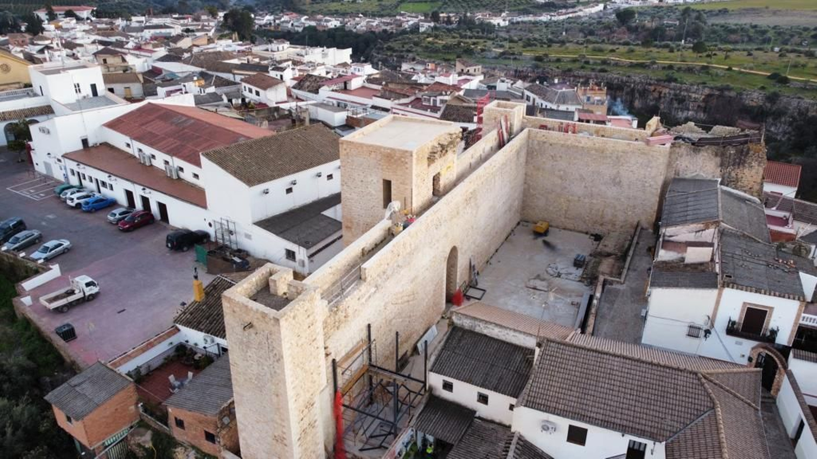 Panorámica del Castillo de Hornachuelos. Panorámica del Castillo de Hornachuelos.