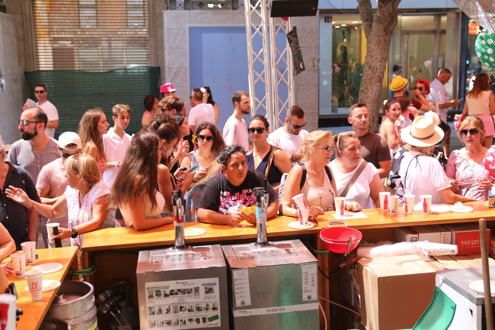 Las imágenes del martes en la Feria de Mediodía de Almería