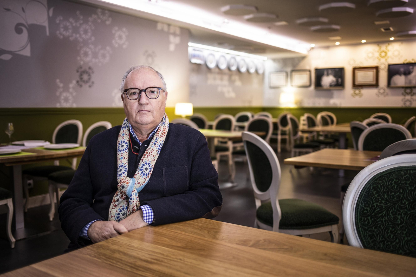 El presidente de la Federación Provincial de Hostelería, Gregorio García, en su restaurante Oleum
