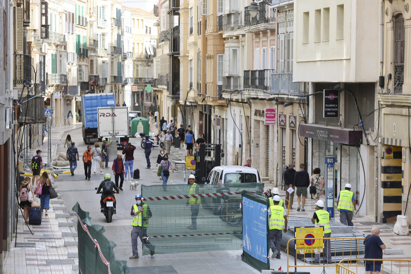 La calle Carretería de Málaga ya está en obras, en fotos