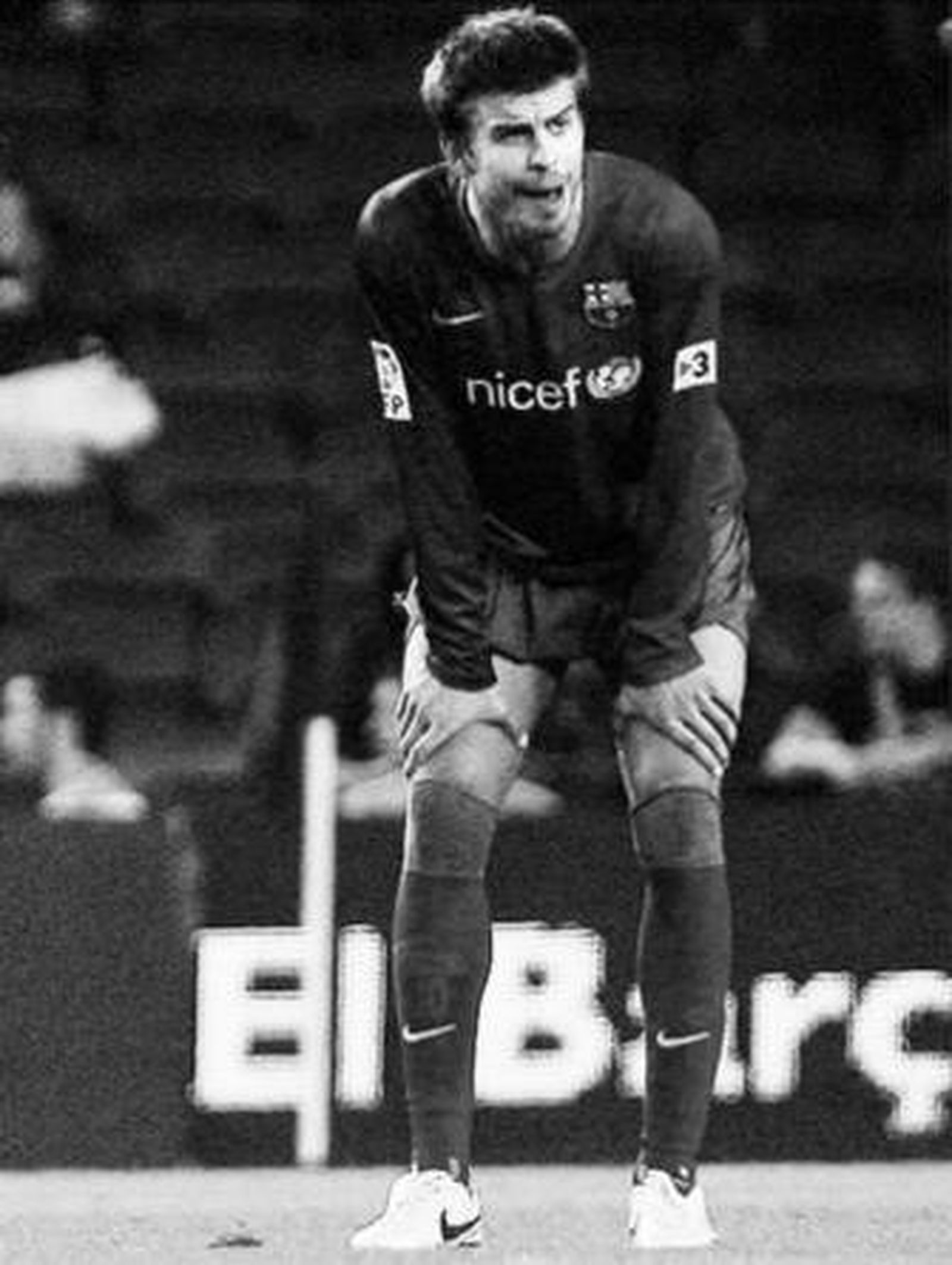 Piqué es duda por culpa de un proceso febril.