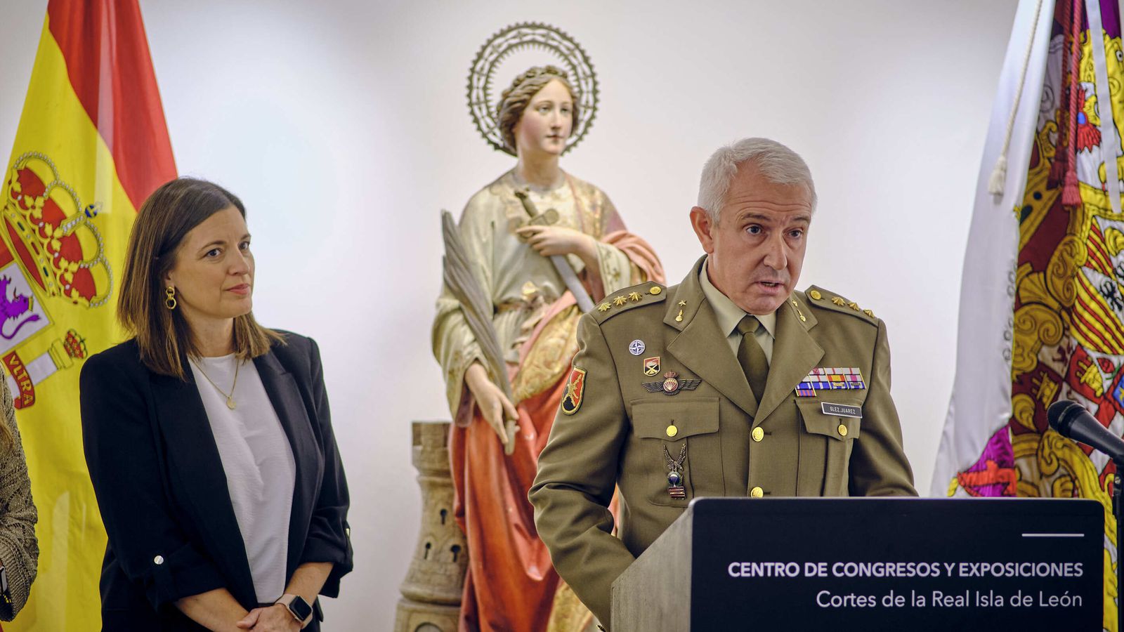 Exposición de  las imágenes relativas a Santa Barbaraque se custodian en las dependencias que el RACTA-4