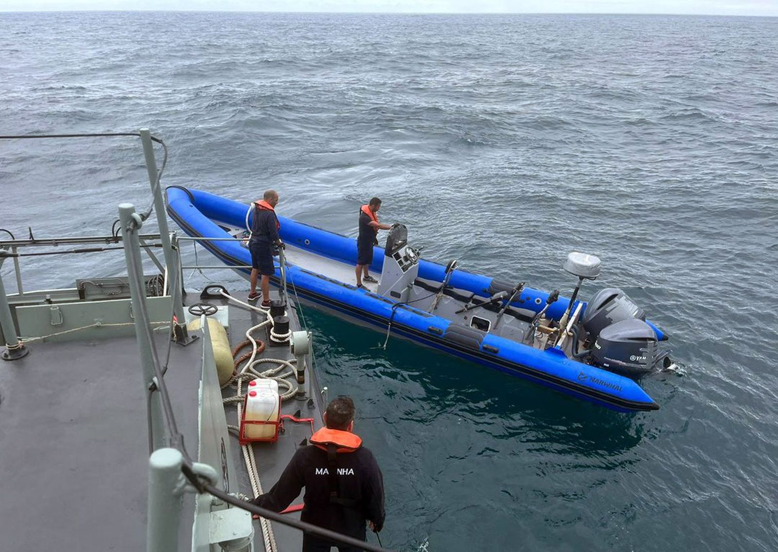 'Narcolancha' hallada abandonada y a la deriva a 35 millas al sur de la Península Ibérica