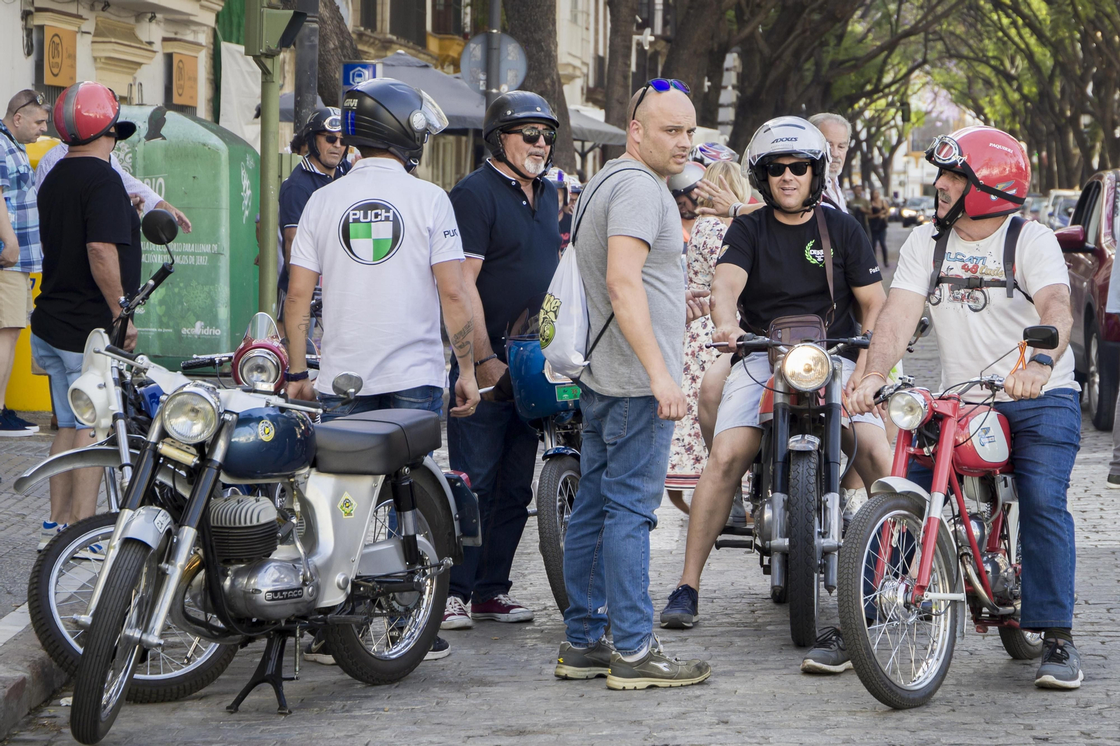 Gran ambiente motero en todo Jerez