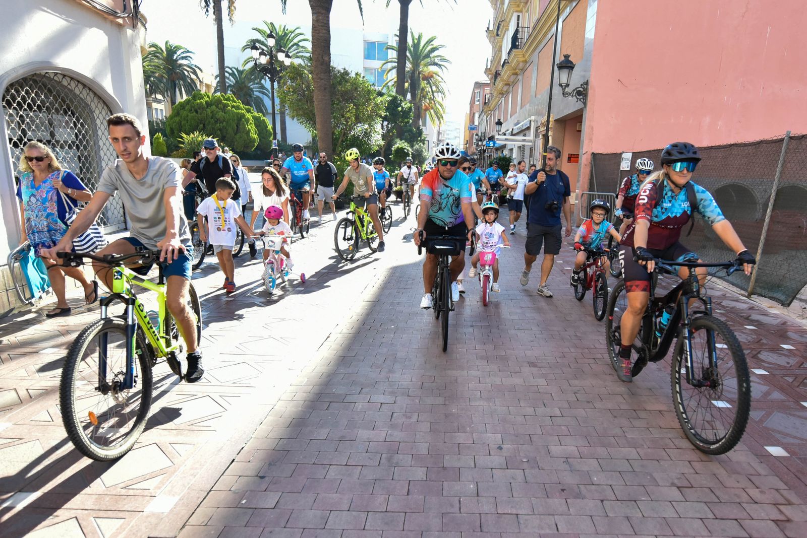 Las fotos del Día de la Bicicleta en La Línea