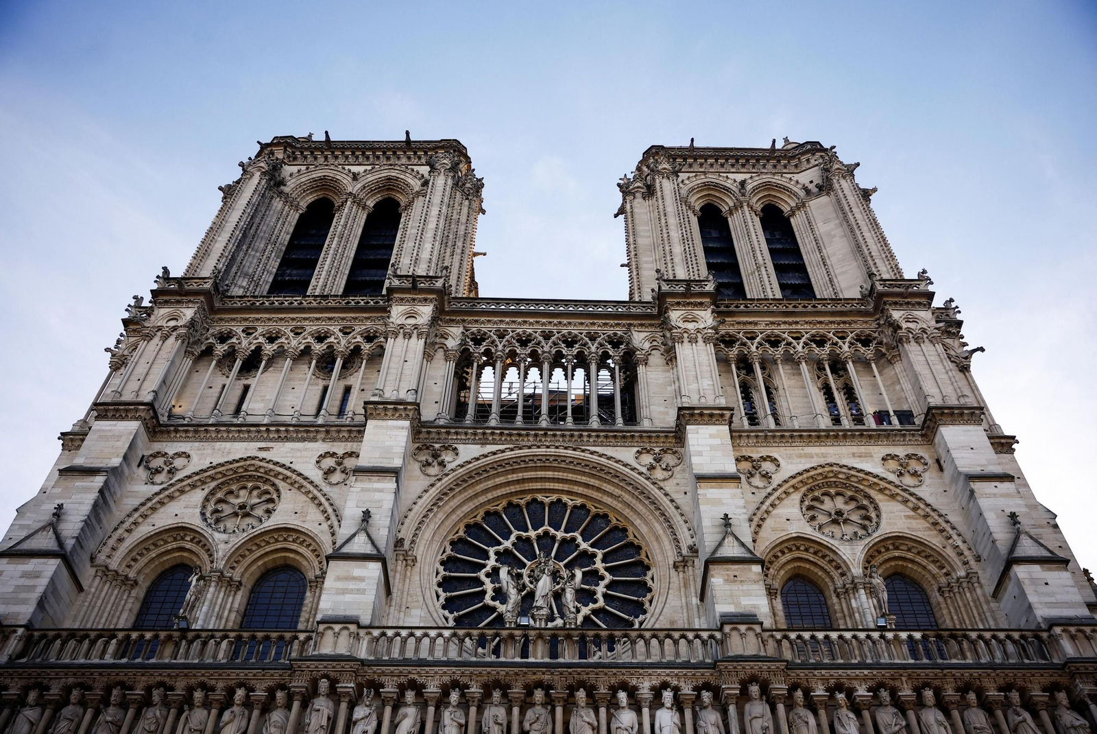 Así es el nuevo interior de Notre Dame tras la restauración Así es el nuevo interior de Notre Dame tras la restauración