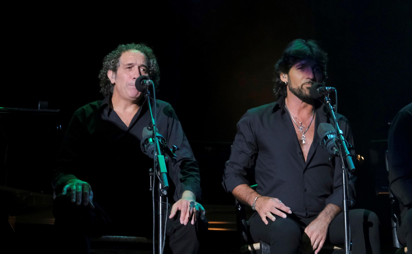 El concierto de Miguel Poveda en la plaza de toros de Córdoba, en fotografías