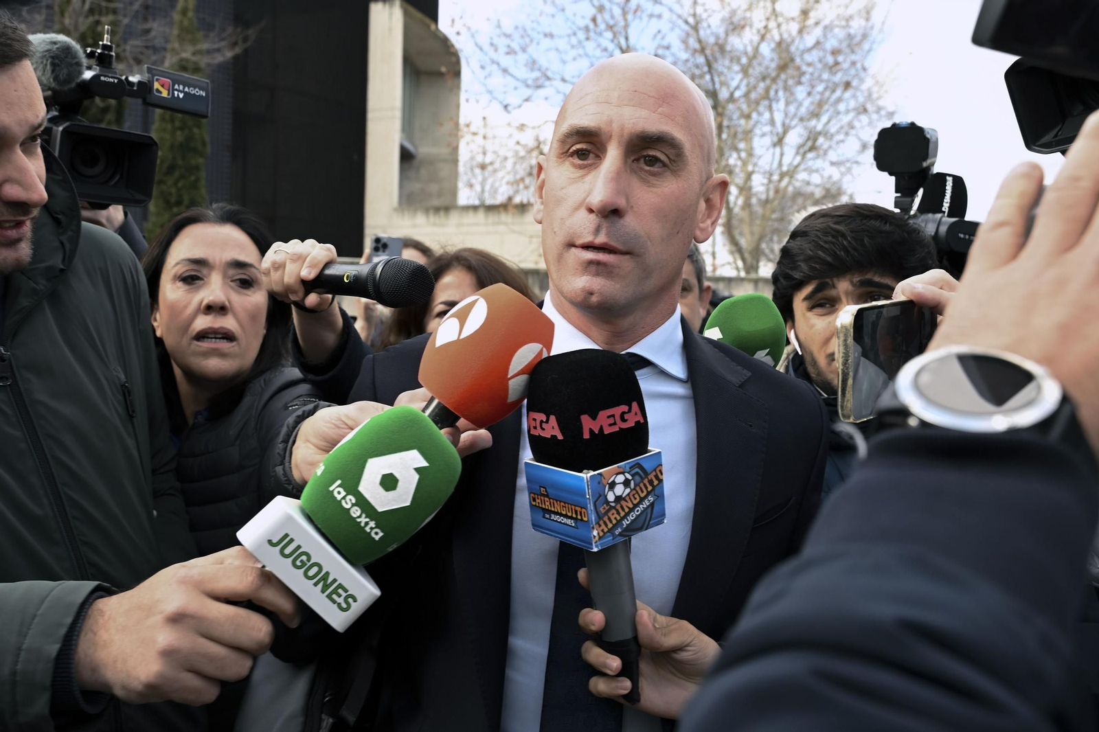 Las fotos del día de la declaración de Rubiales en el juicio