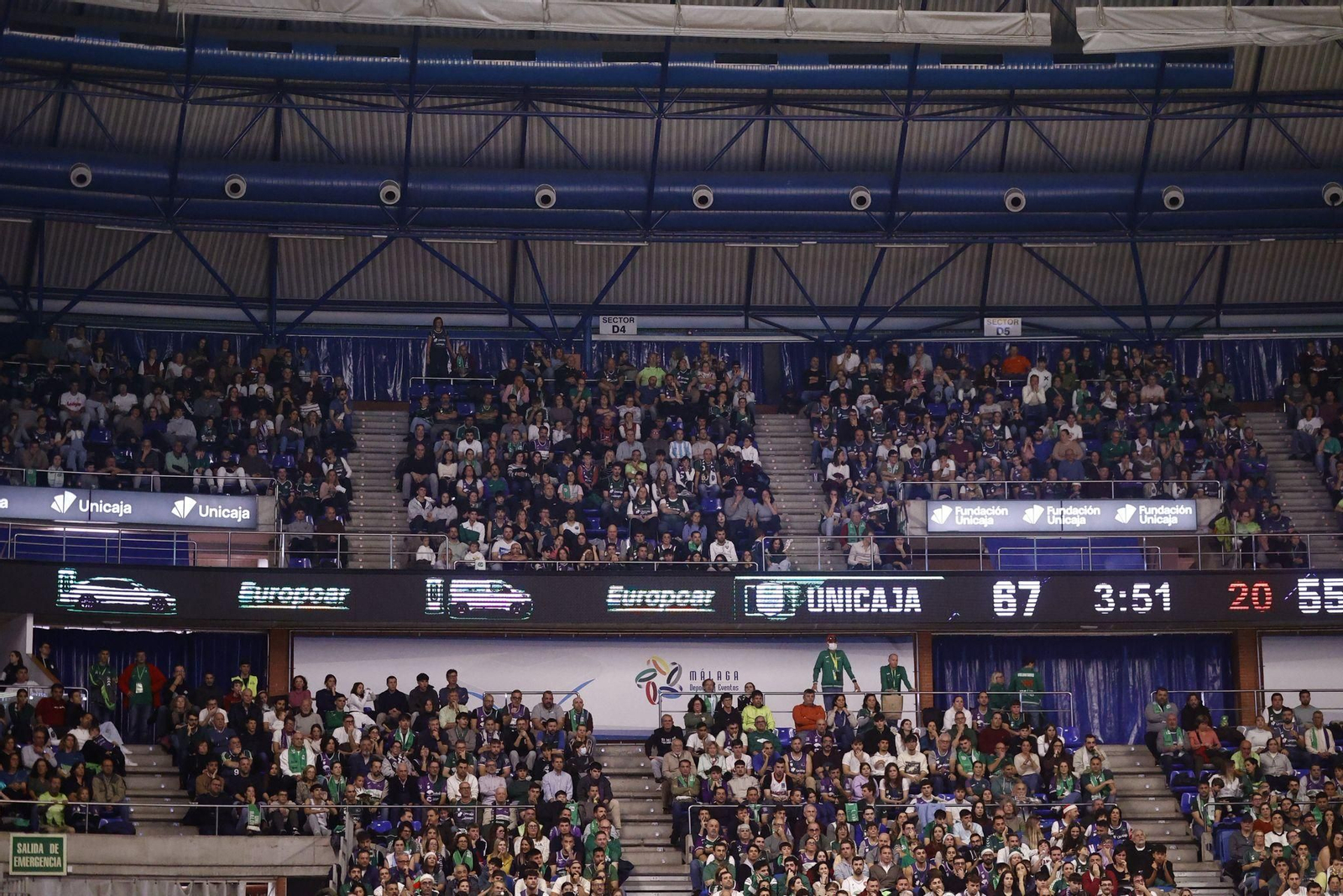 Búscate en las gradas del Carpena durante el Unicaja - Baskonia