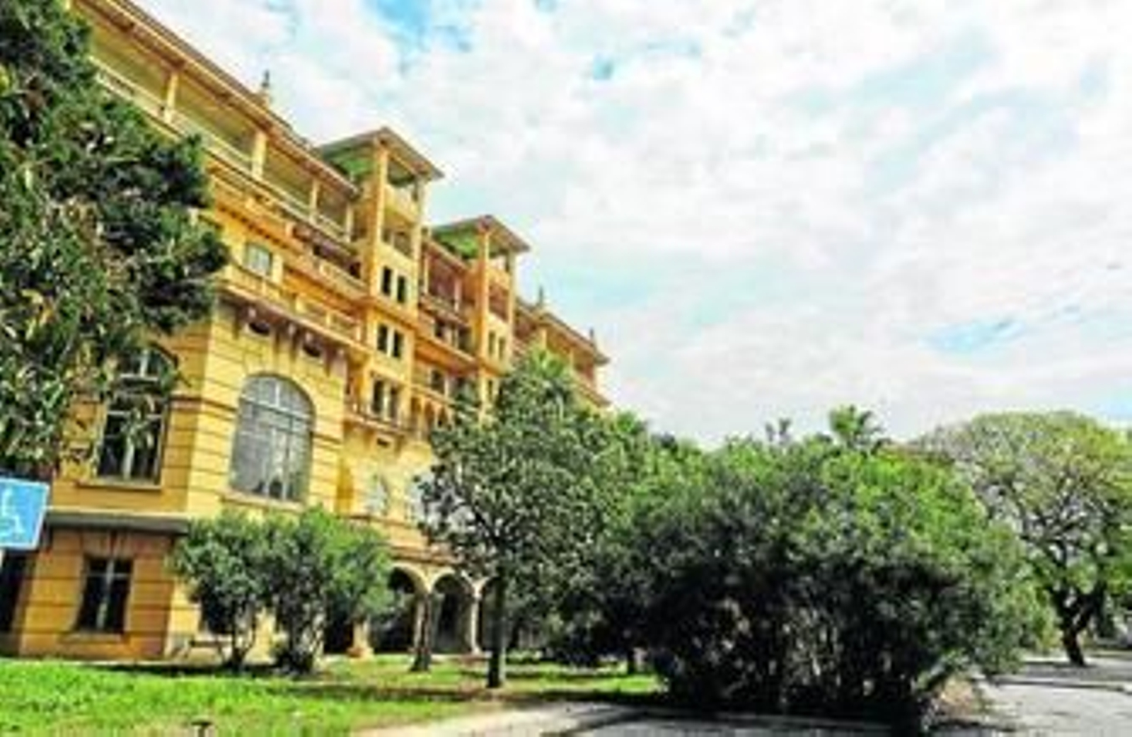 Fachada principal del Palacio Miramar.