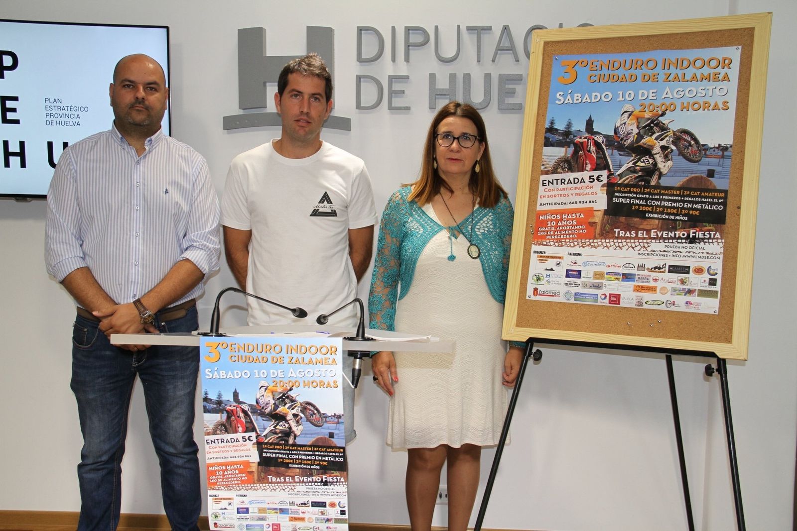 Rosa Tirador, Diego Rodríguez y Hugo Palmar en la presentación de la competición.