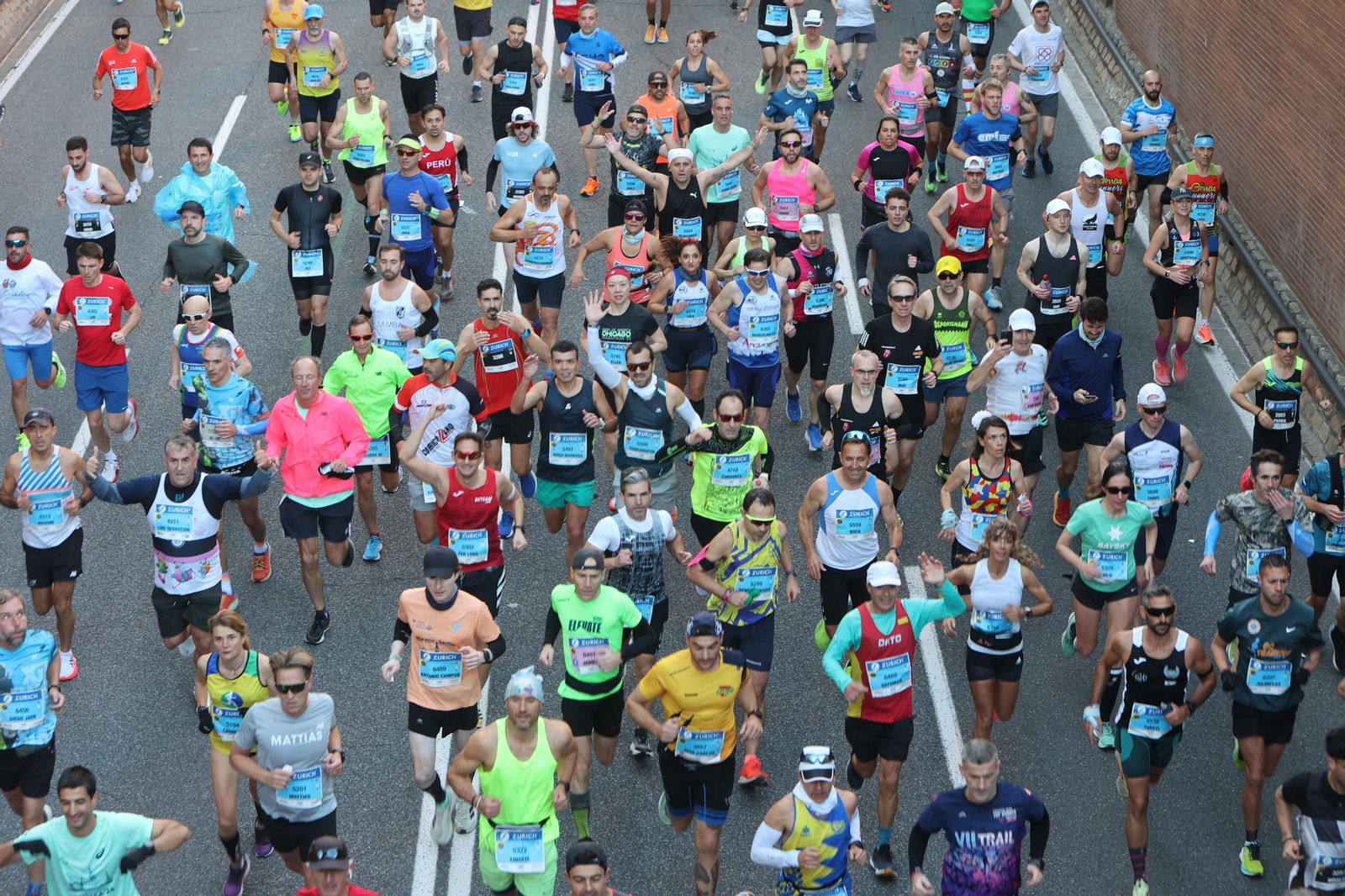 Búscate en la Zurich maratón de Sevilla