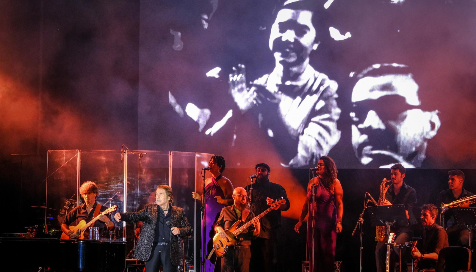 Imágenes del concierto de Raphael en el Tío Pepe Festival