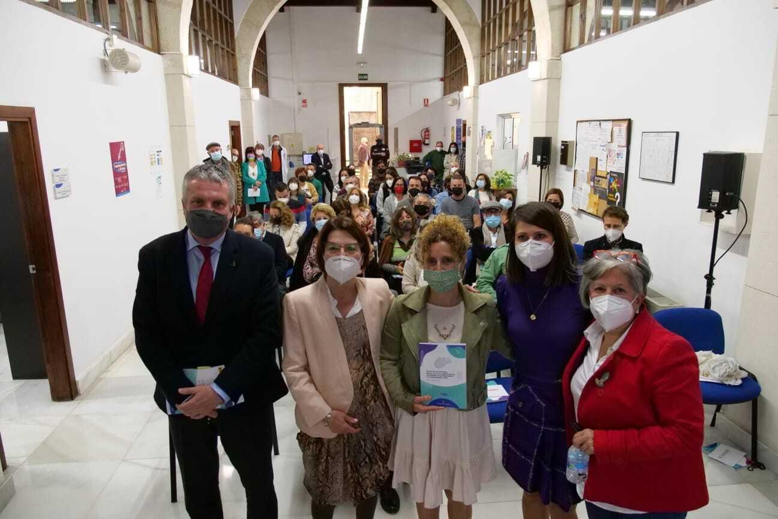 El Centro de Drogodependencias y Adicciones de la Diputación Provincial de Almería presenta un manual de uso positivo de las nuevas tecnologías