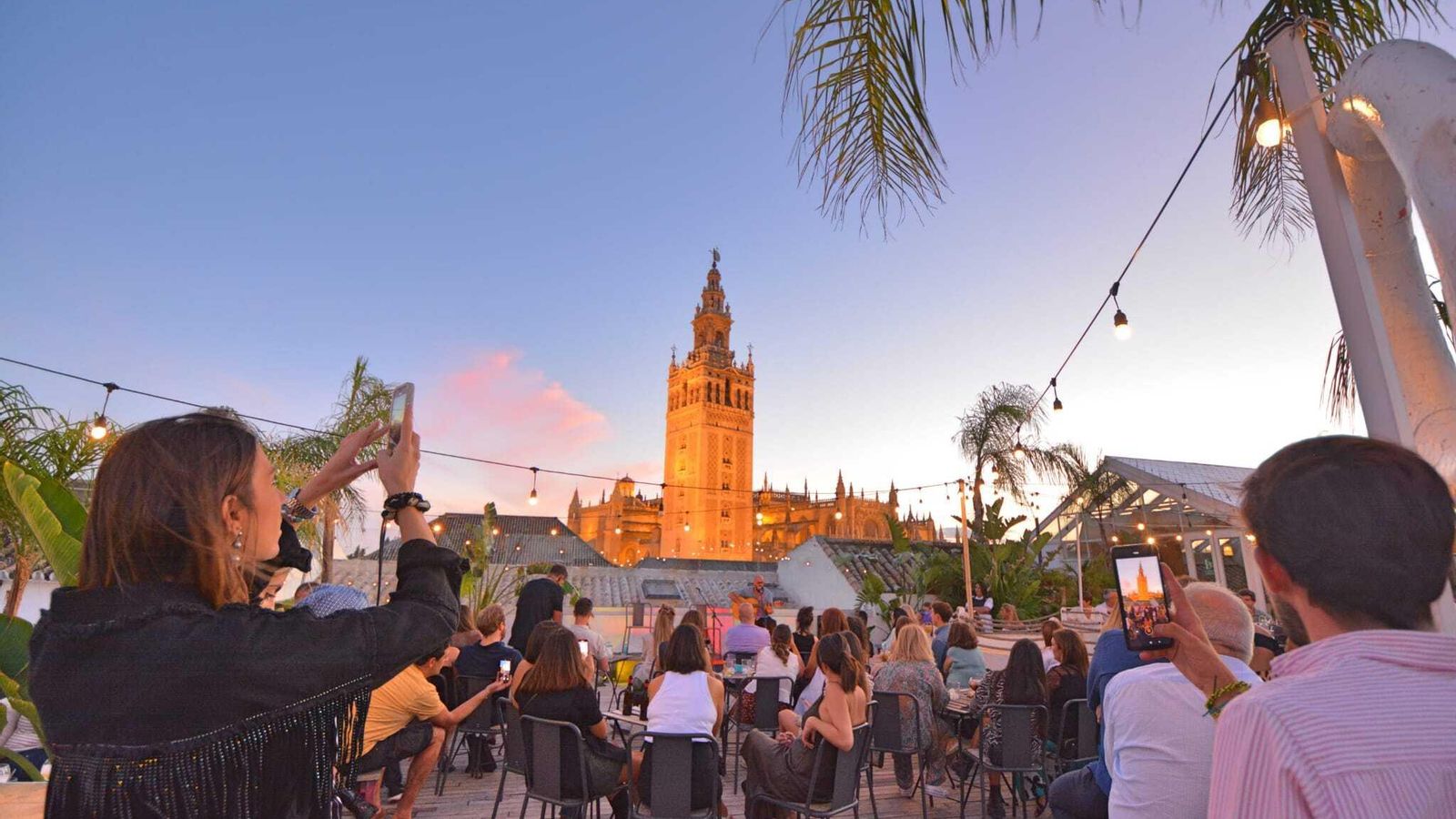 Vistas desde la terraza mientras se celebra una actuación