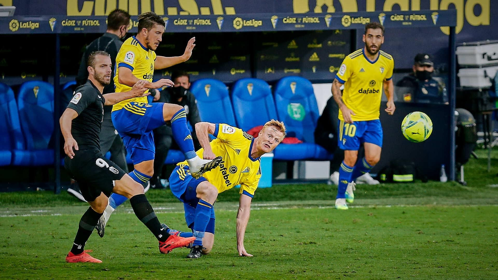 Partido de fútbol Cádiz CF - Granada Partido de fútbol Cádiz CF - Granada