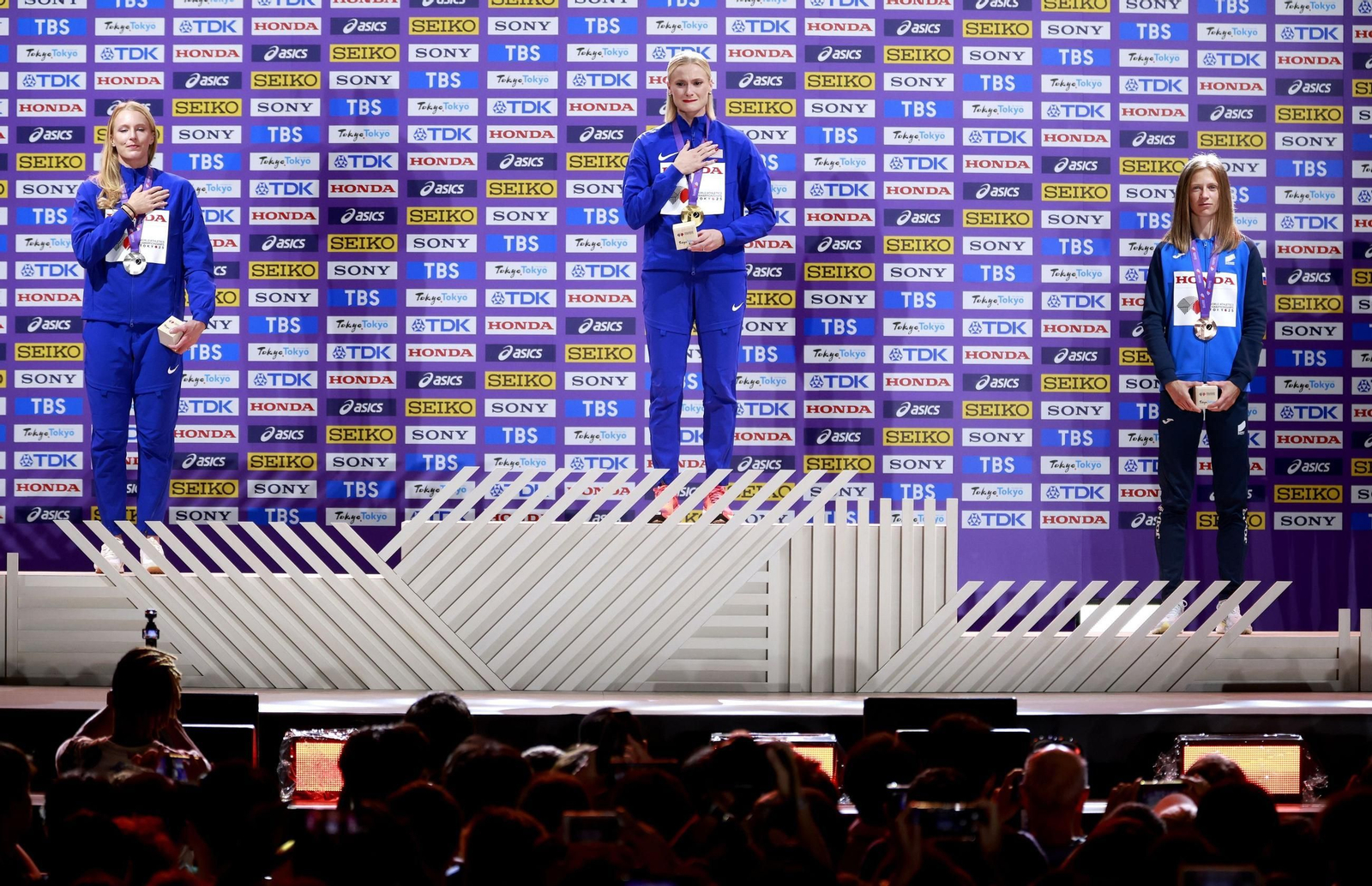 Las fotos del prometedor triunfo de Attaoui y del resto de la jornada del Mundial de Atletismo