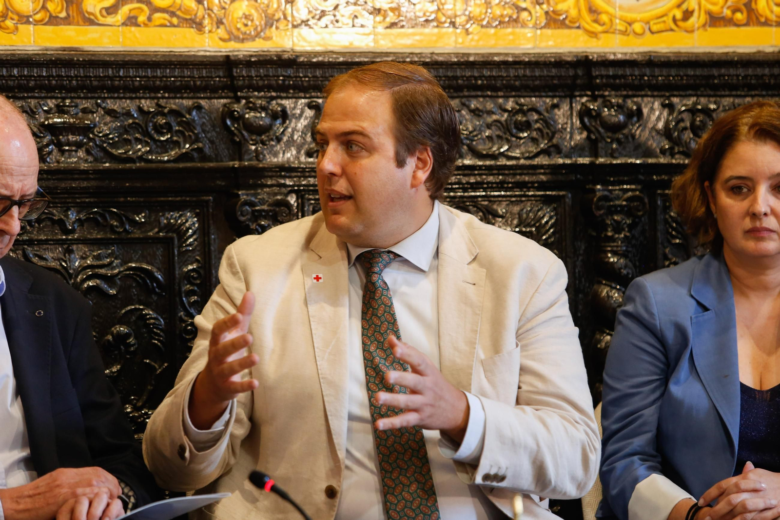 Fotos de la mesa redonda sobre economía azul y sostenibilidad, de las Cátedras Telefónica y la UCA