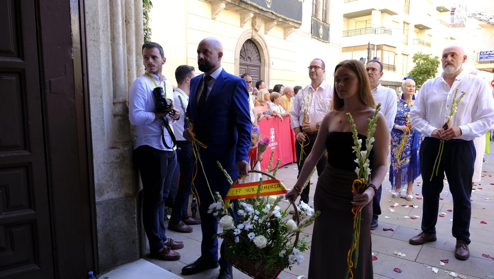 La ofrenda floral a la Virgen del Mar en la Feria de Almería 2025, en imágenes