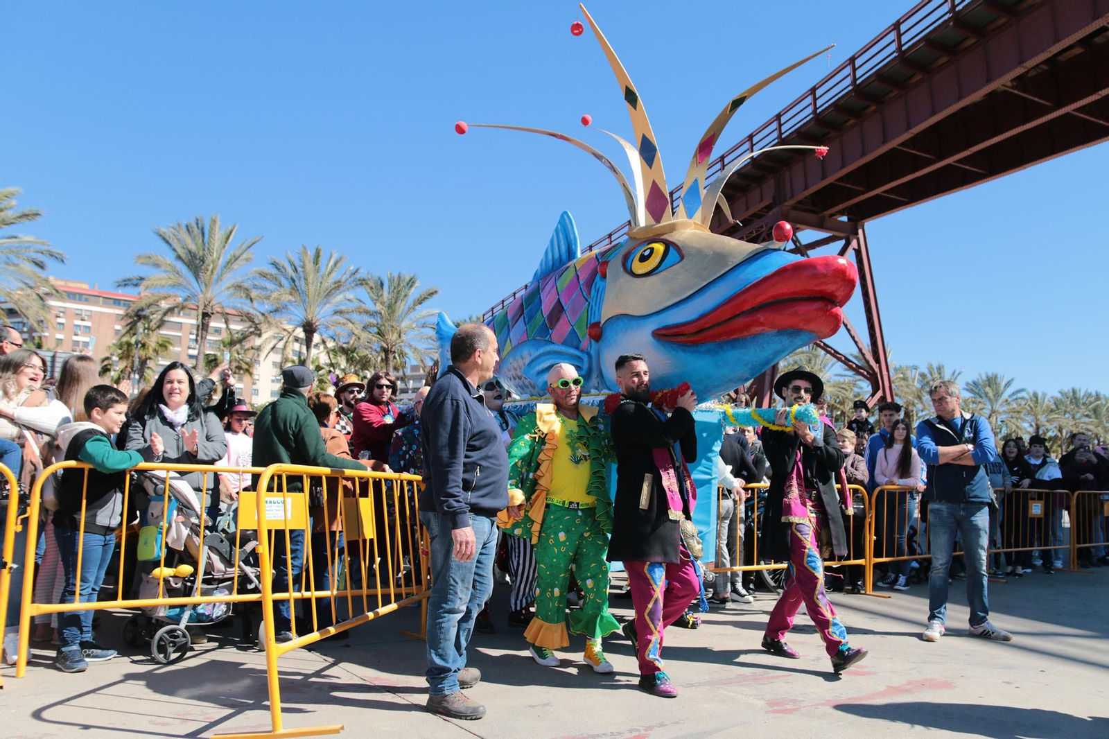 Las imágenes del Entierro de la Sardina de Almería