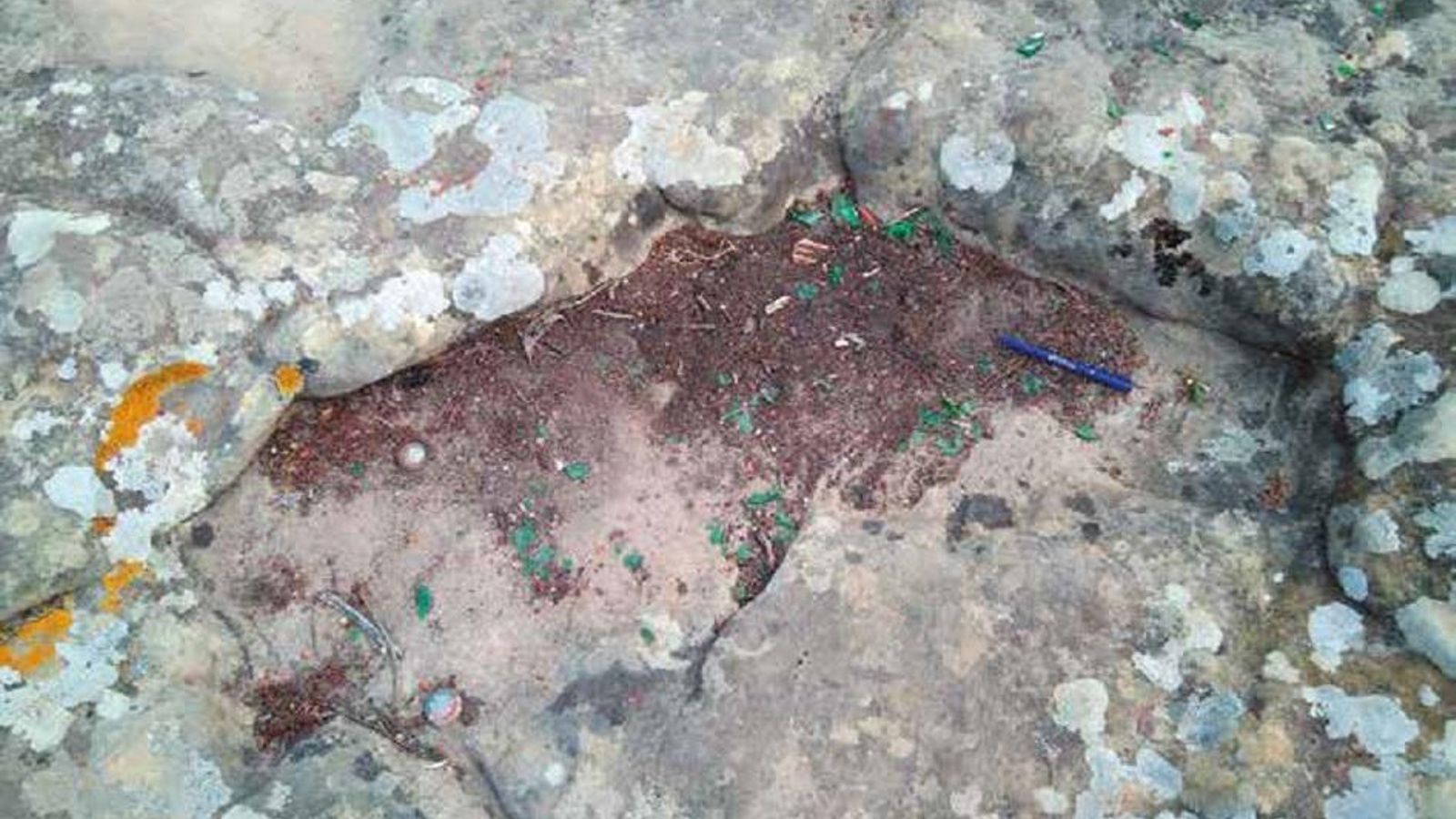 Cavidad natural retocada.