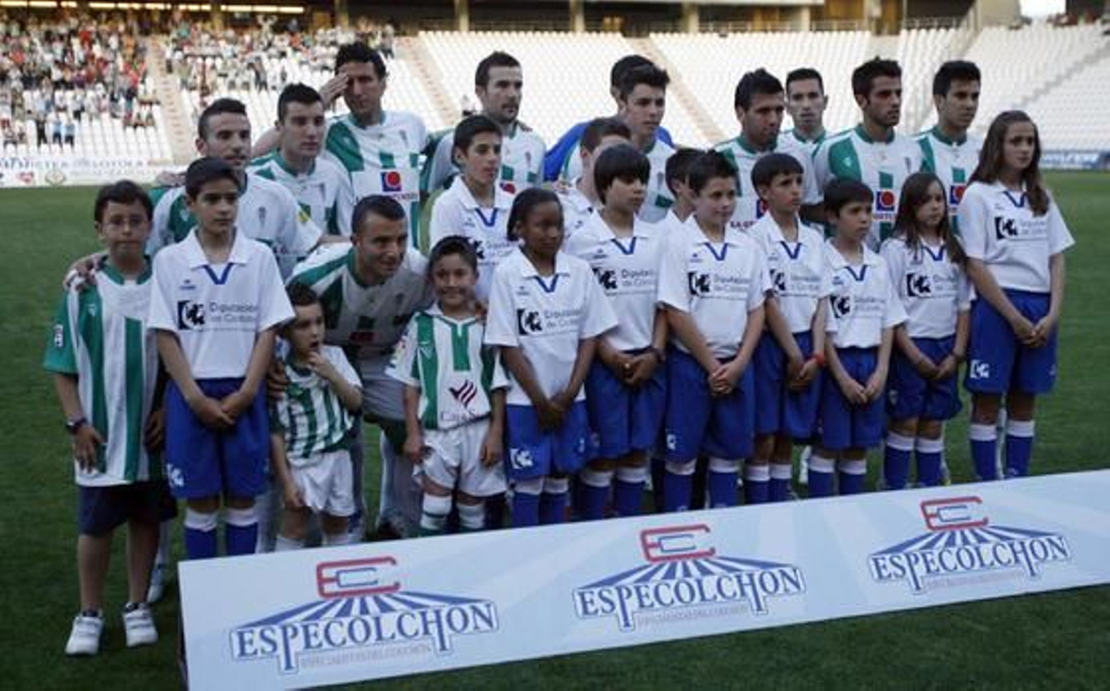 Las imágenes del Córdoba-Nástic