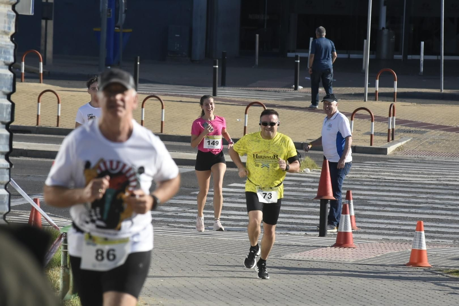 La Cordobaria llena de solidaridad en el Balcón de Guadalquivir de Córdoba, en imágenes
