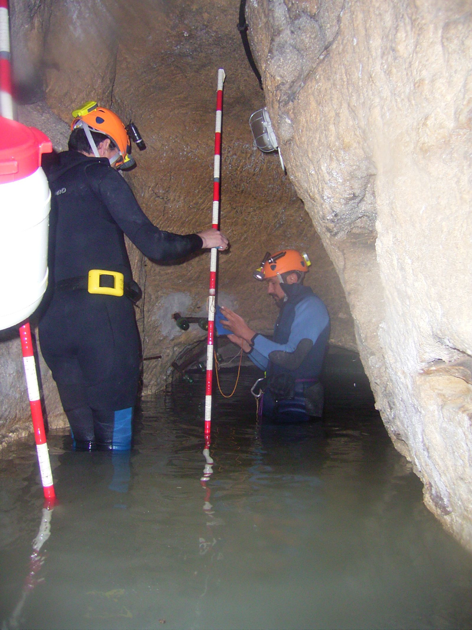 Trabajos de exploración y topografía en Osuna.