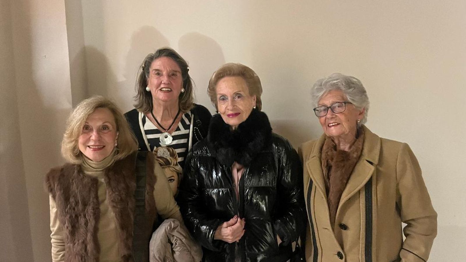 Mary Espada, Isabel Sicre, Pilar Ravina y Conchita. Mary Espada, Isabel Sicre, Pilar Ravina y Conchita.