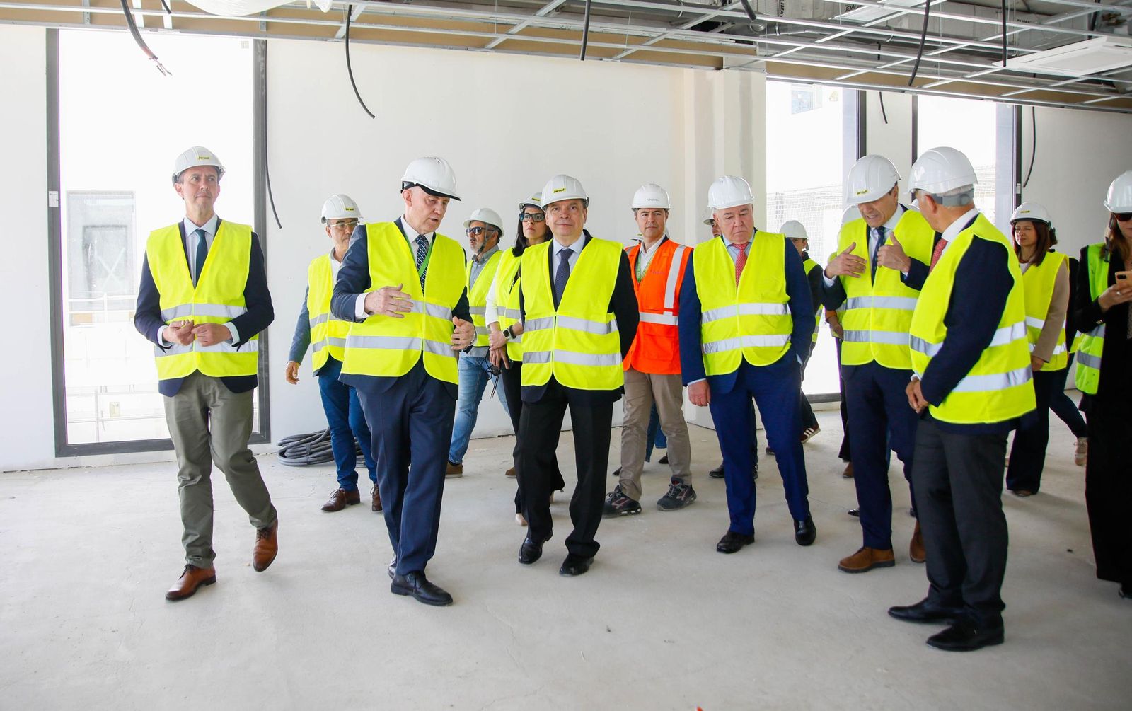 Luis Planas en una visita a la cooperativa Única