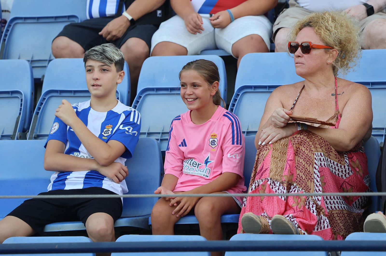 Búscate en las gradas del estadio en la celebración del Trofeo Colombino