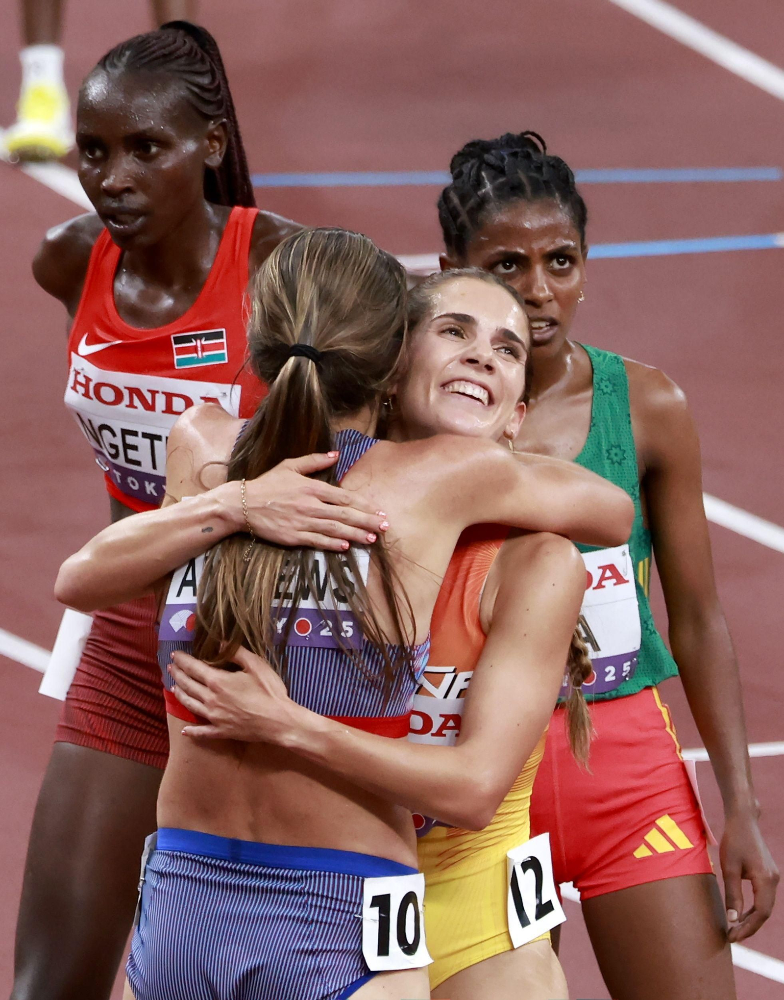 Las fotos del prometedor triunfo de Attaoui y del resto de la jornada del Mundial de Atletismo