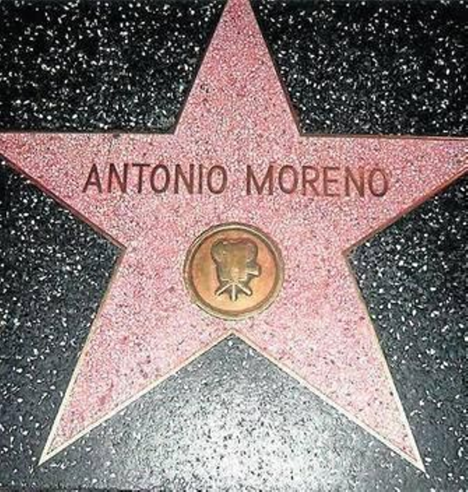 Estrella de Antonio Moreno en Hollywood.