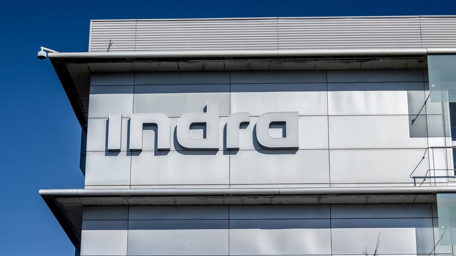 Fachada de la sede de Indra.