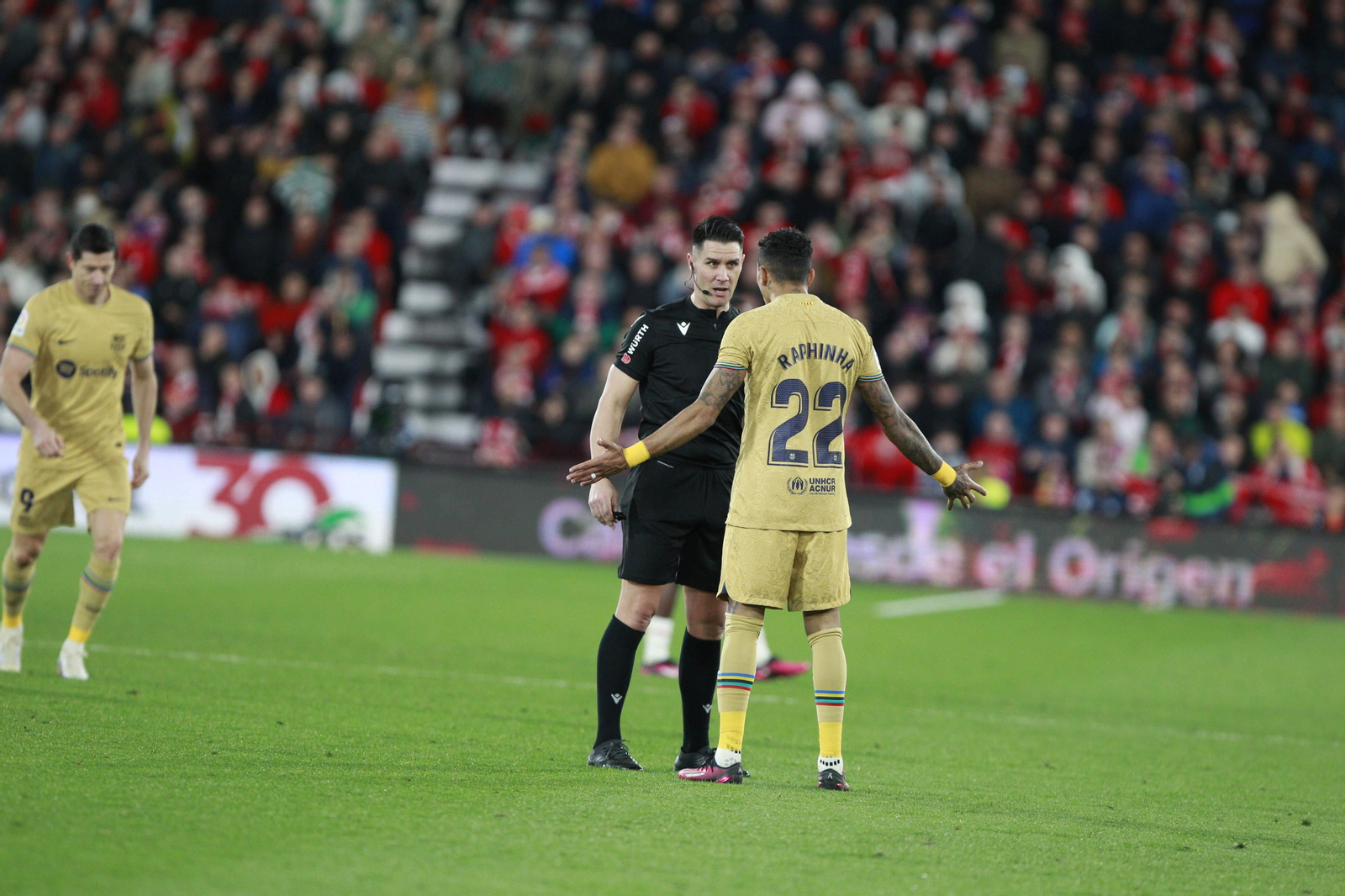 Imágenes de la victoria de la U.D. Almería ante el F.C. Barcelona
