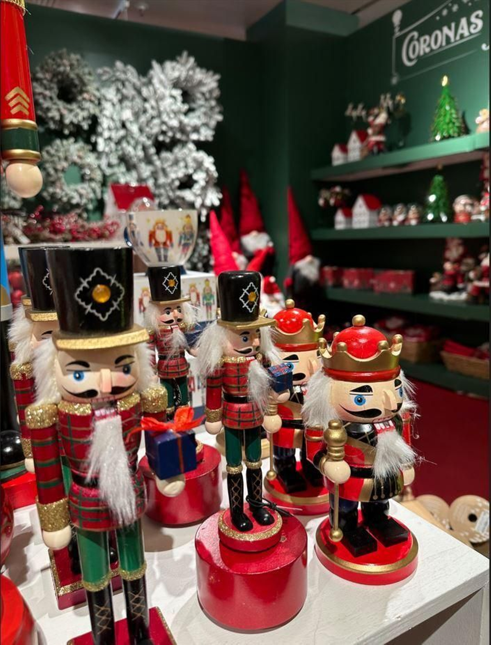 El Corte Inglés de Jerez inaugura su espectacular nuevo espacio de Navidad