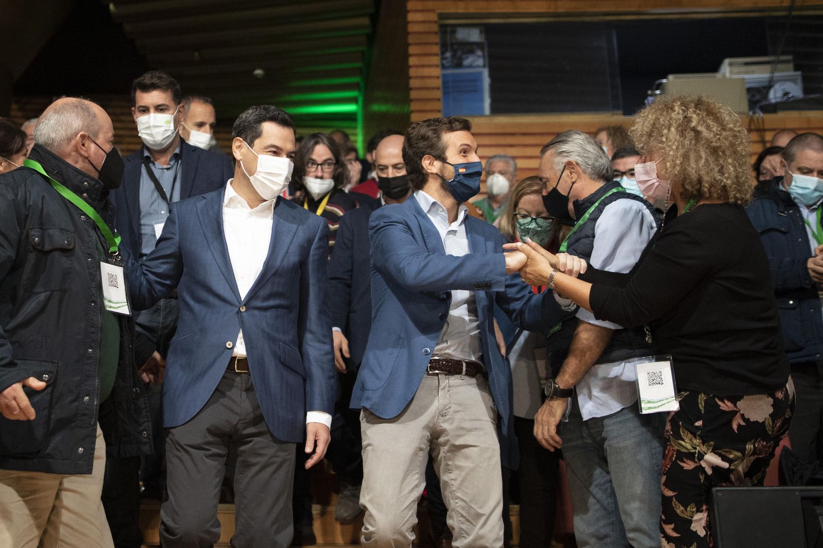 Moreno y Casado irrumpen en el auditorio del congreso el pasado domingo.
