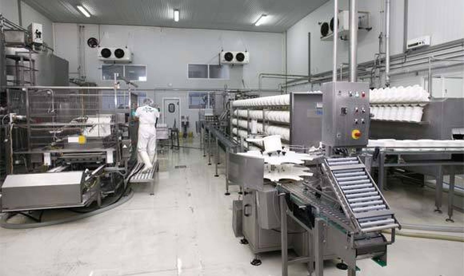 Queso y postres, motor local