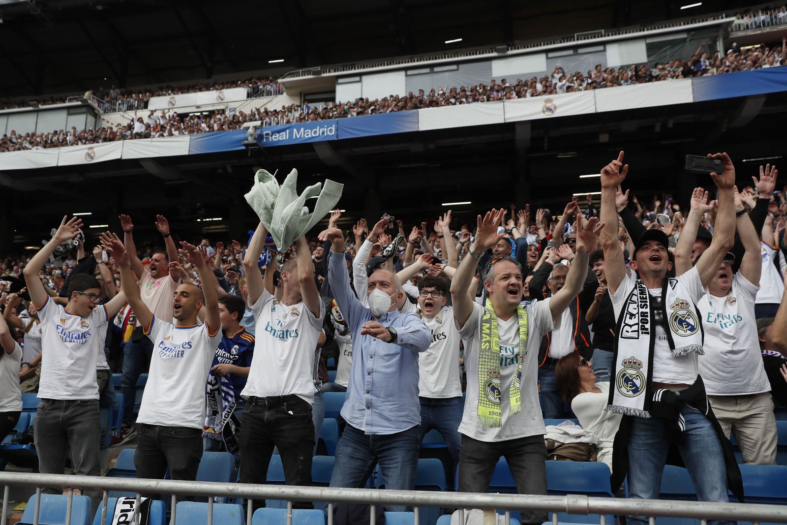 Victoria del Real Madrid y celebración del título de Liga