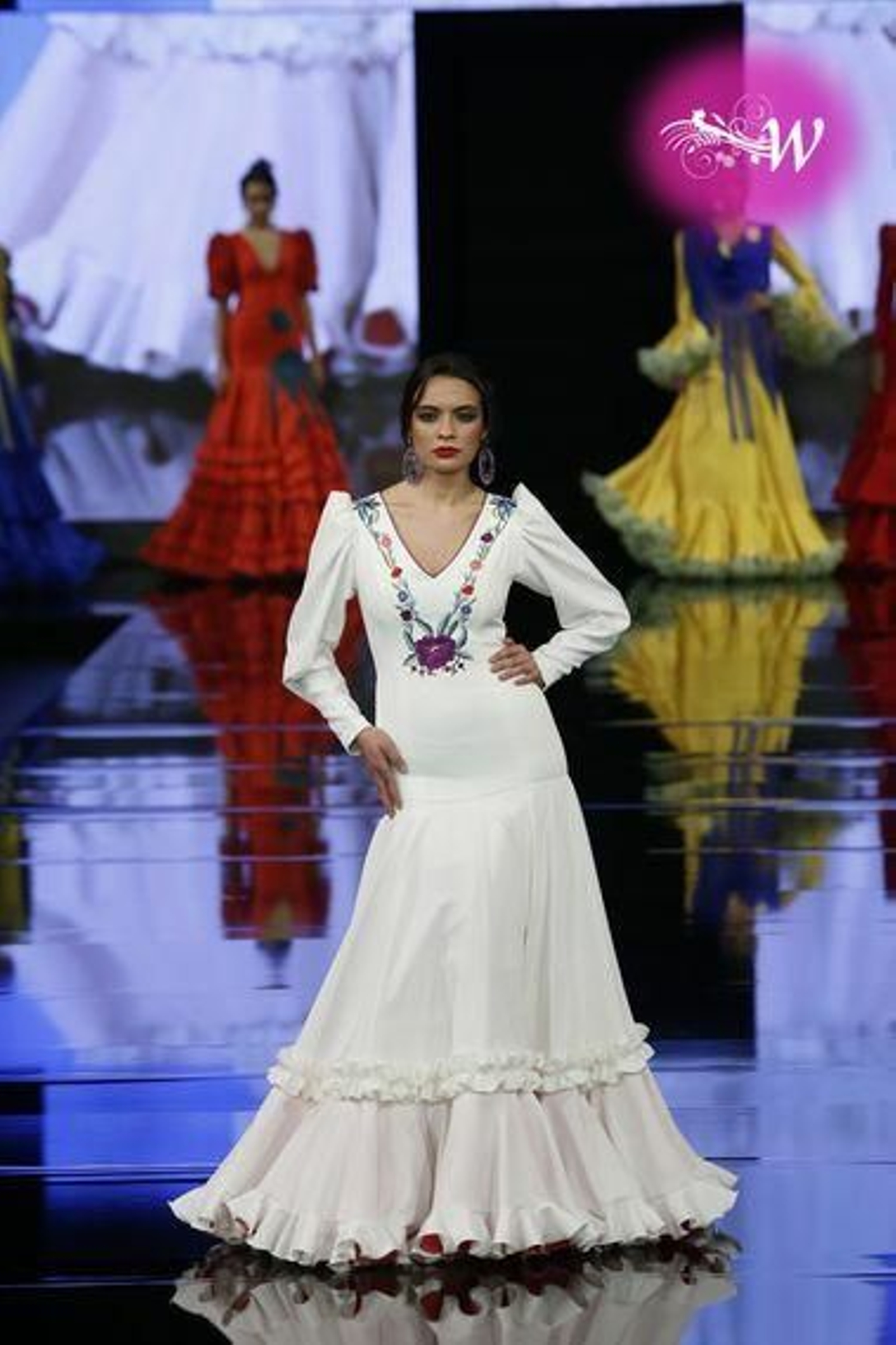 'La fuerza de color' de Loli Vera en SIMOF 2020, todas las fotos del desfile