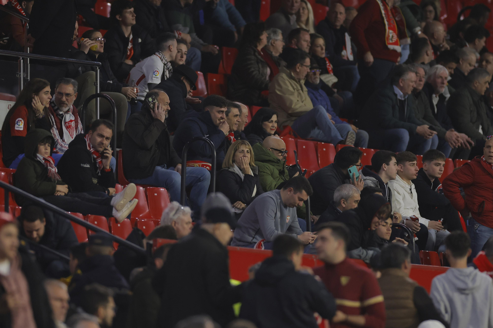 Búscate en las fotos del SEVILLA FC-PSV EINDHOVEN