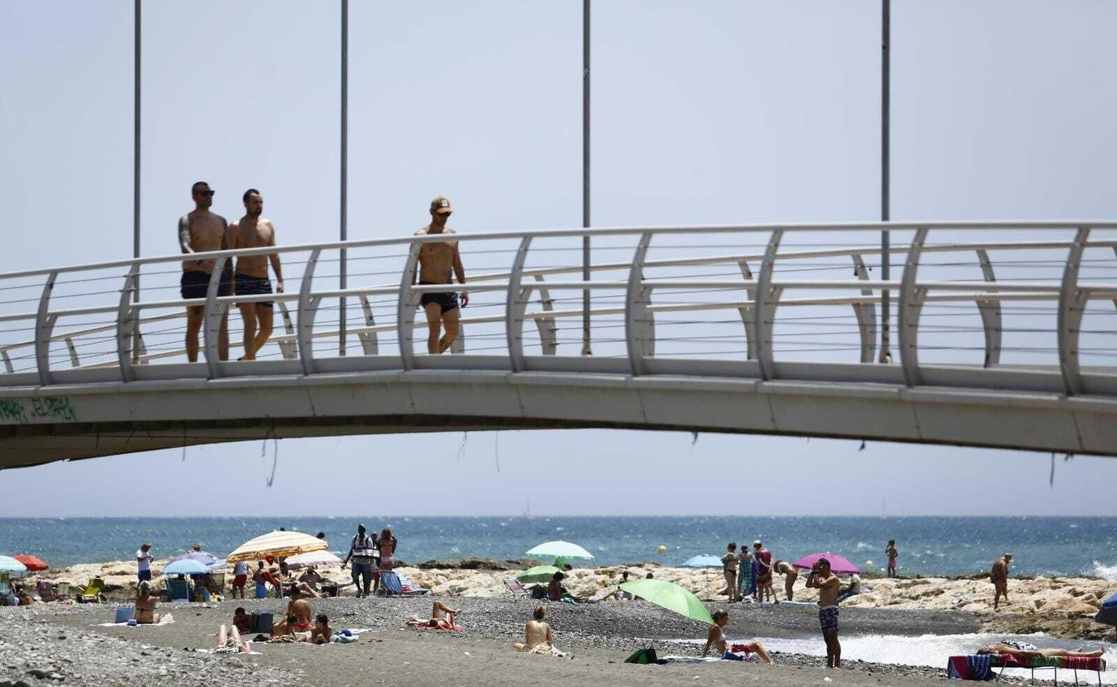 Fotos: Playas llenas en Málaga, en plena jornada electoral