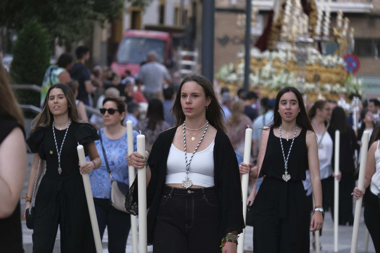El vía lucis de la Virgen de la Paz y Esperanza de Córdoba, en imágenes