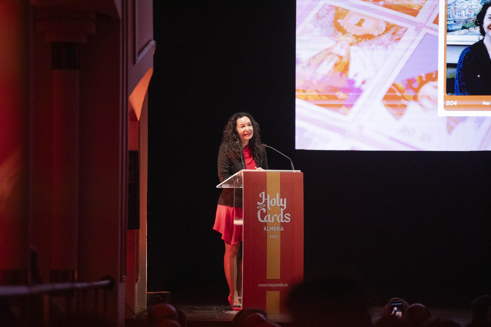 Imágenes de la presentación de las Holy Cards