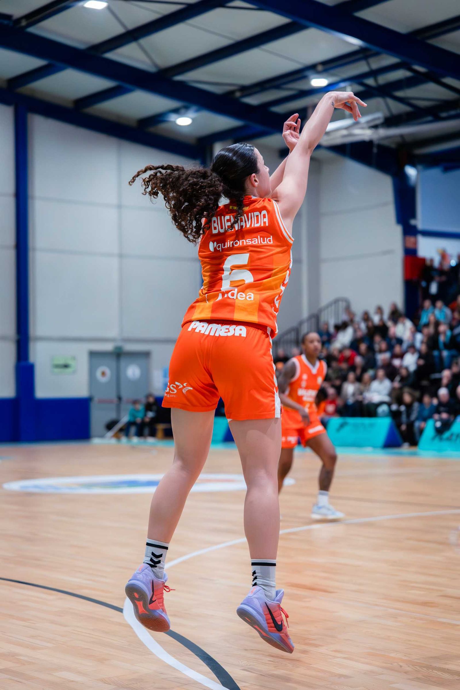 Apoteosis en Estepona; cae el campeón Valencia (67-66)