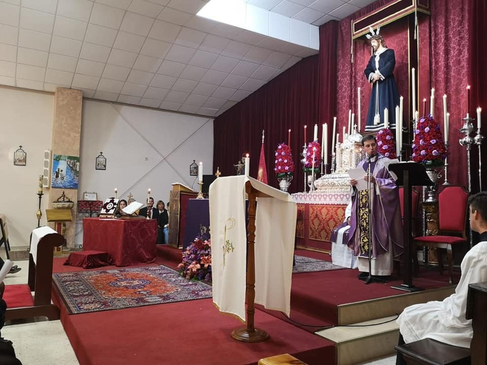 Momento de una de las celebraciones del triduo que la Hermandad del Amor viene desarrollando desde el miércoles.