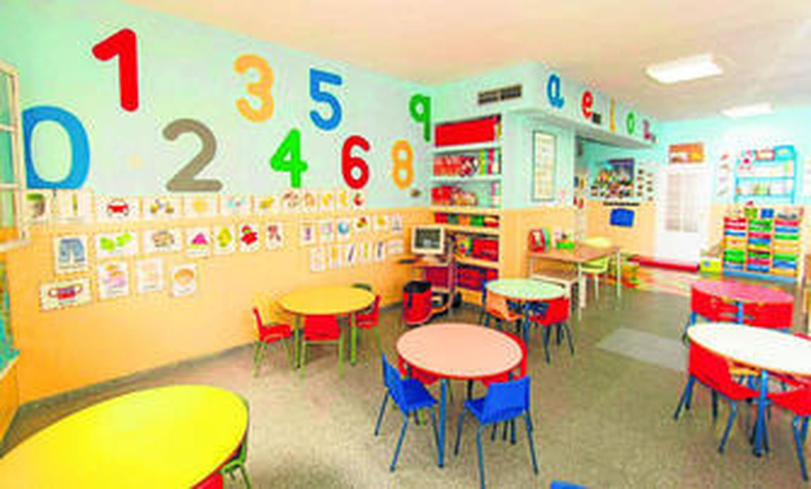 Todas las aulas están climatizadas, equipadas y adaptadas a las edades de los niños que las utilizan.