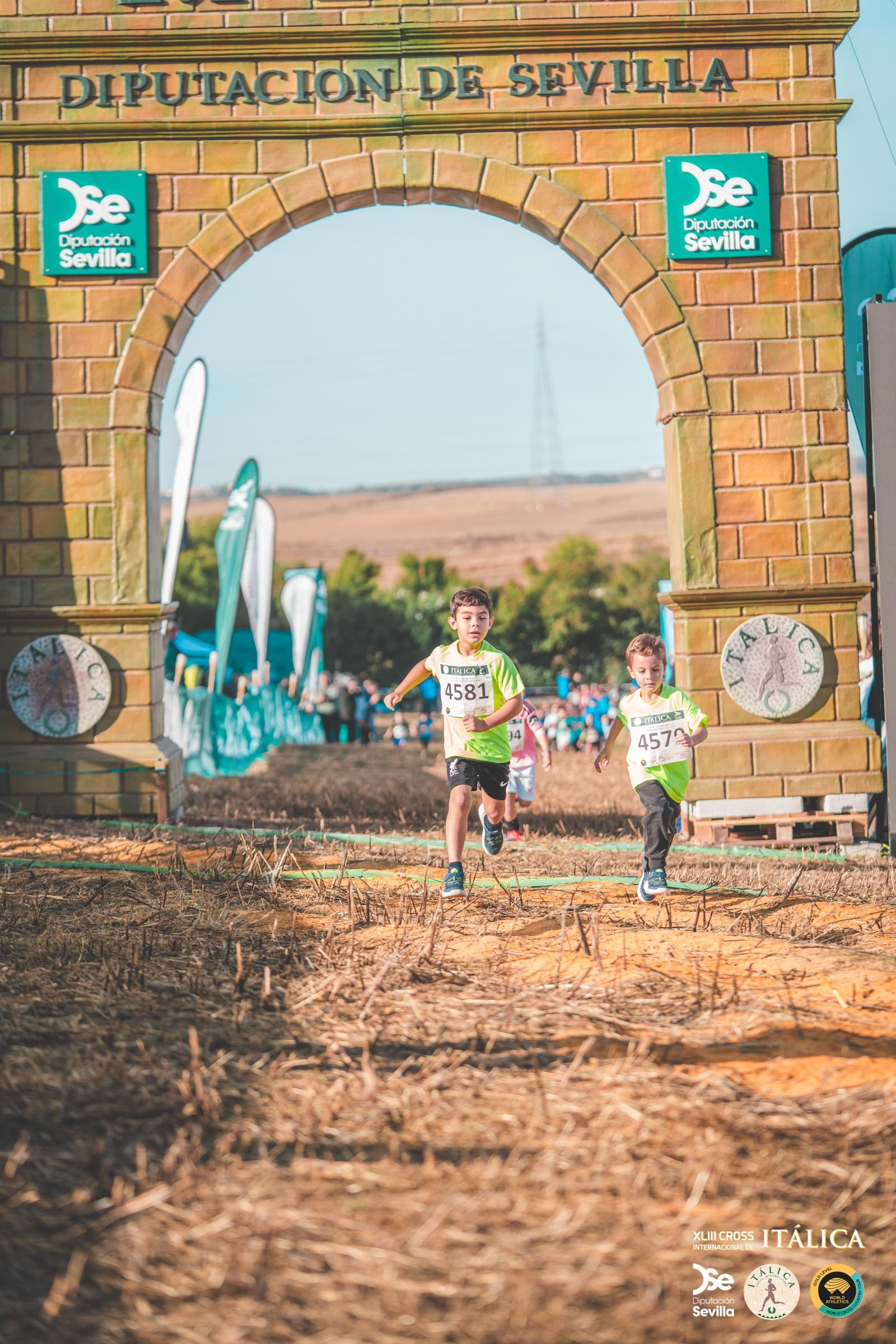 Búscate en las fotos del Cross de Itálica 2025 | 10