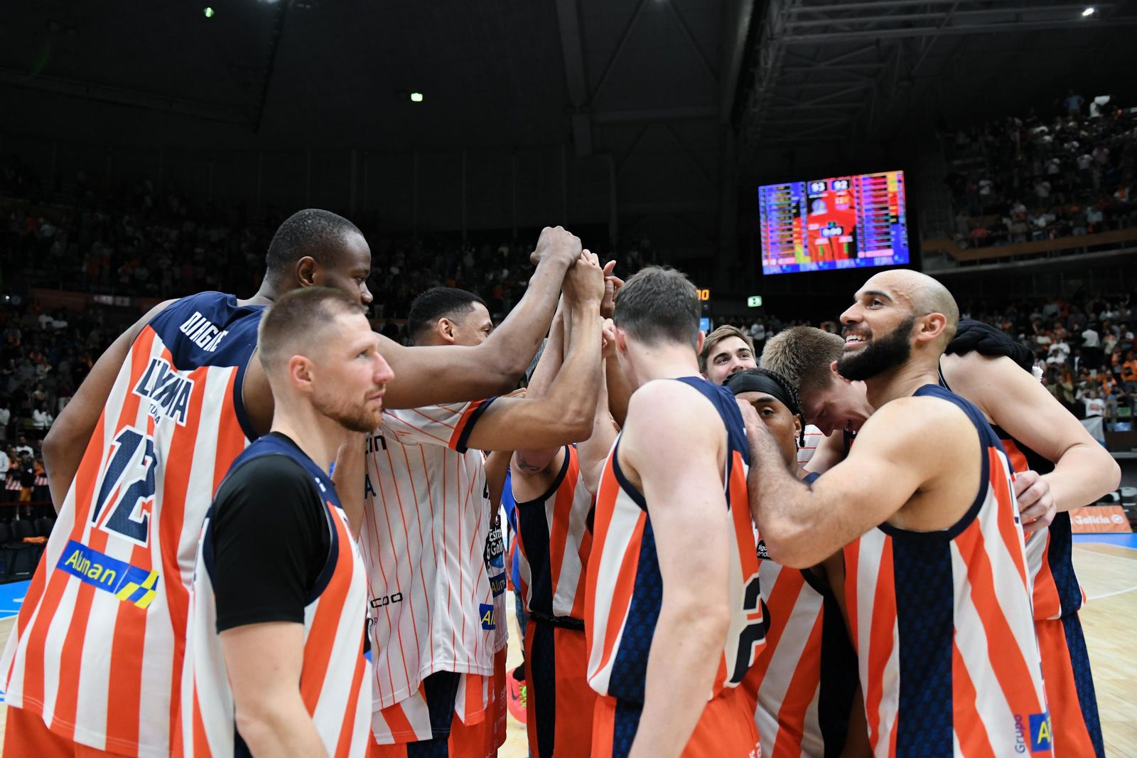 El Barcelona cae en La Coruña y deja al Unicaja prácticamente seguro como cuarto en la ACB